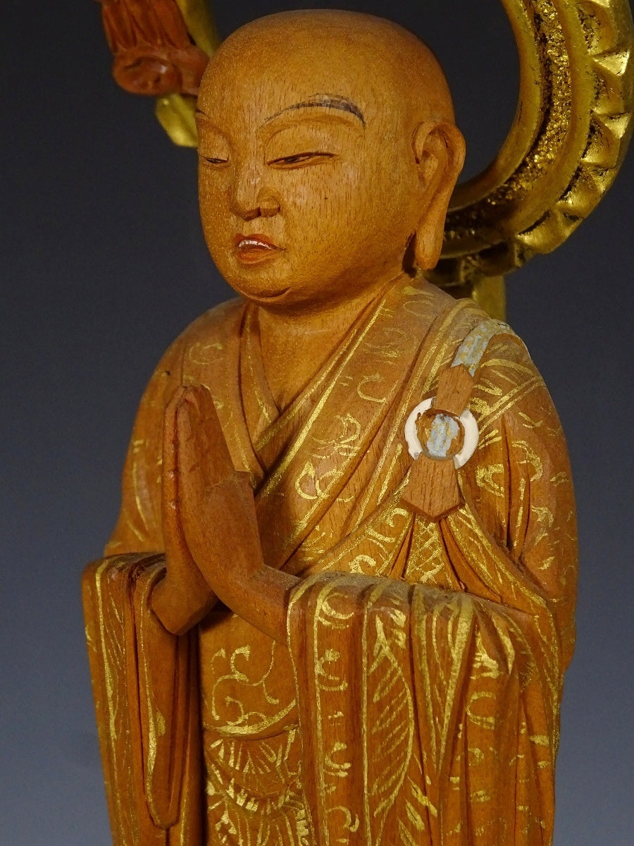 Jodo Shinshu Amida Triad (Standing Amida + Zendo Shonin + Hosen Shonin) — Carved Wood with Gilt Surfaces and Lotus Bases, Large Central Icon (47 cm) with Two 30 cm Attendants