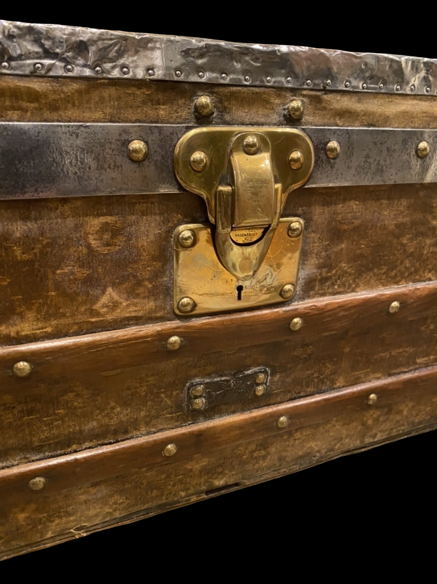 Louis Vuitton Monogram footlocker trunk, attributed 1896, view 9 of 10