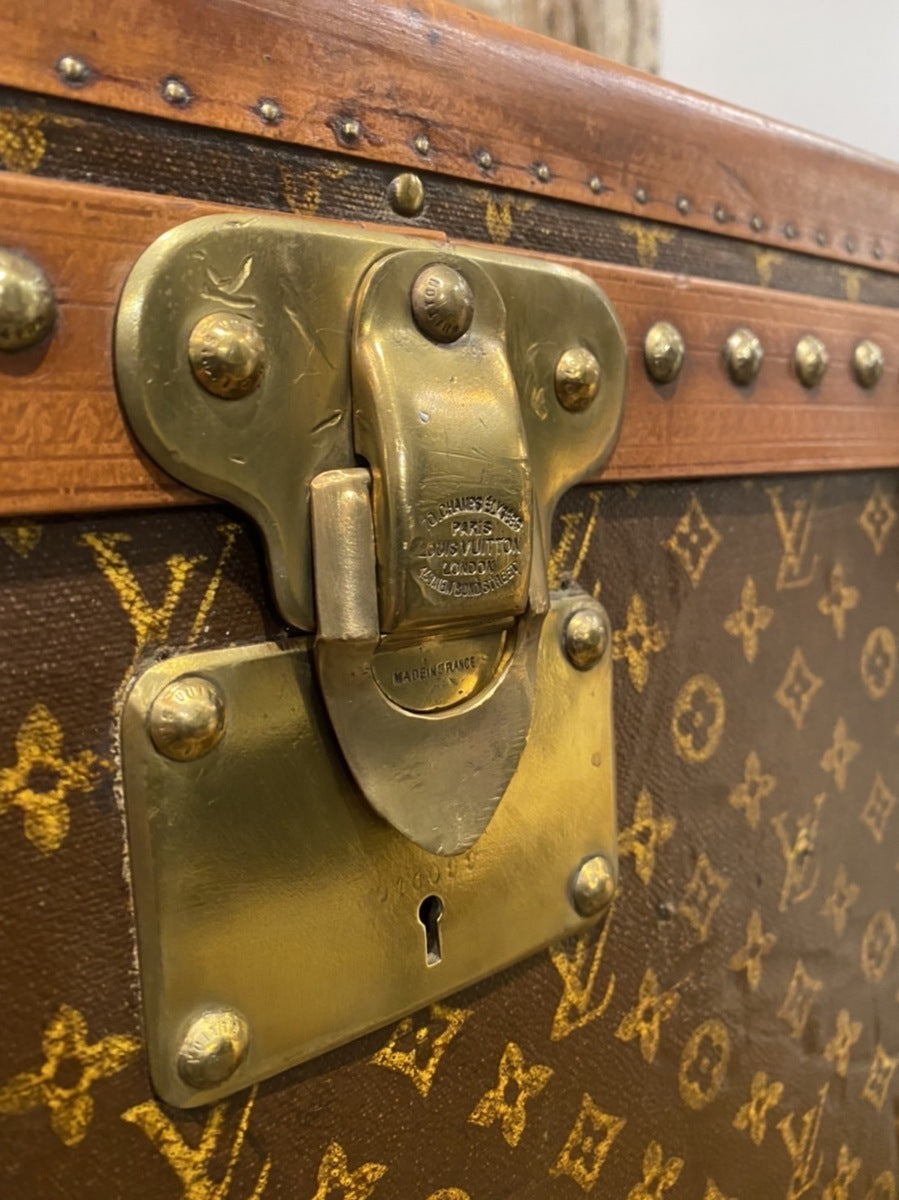 Louis Vuitton 1930s wardrobe trunk No. 160990, view 8 of 9