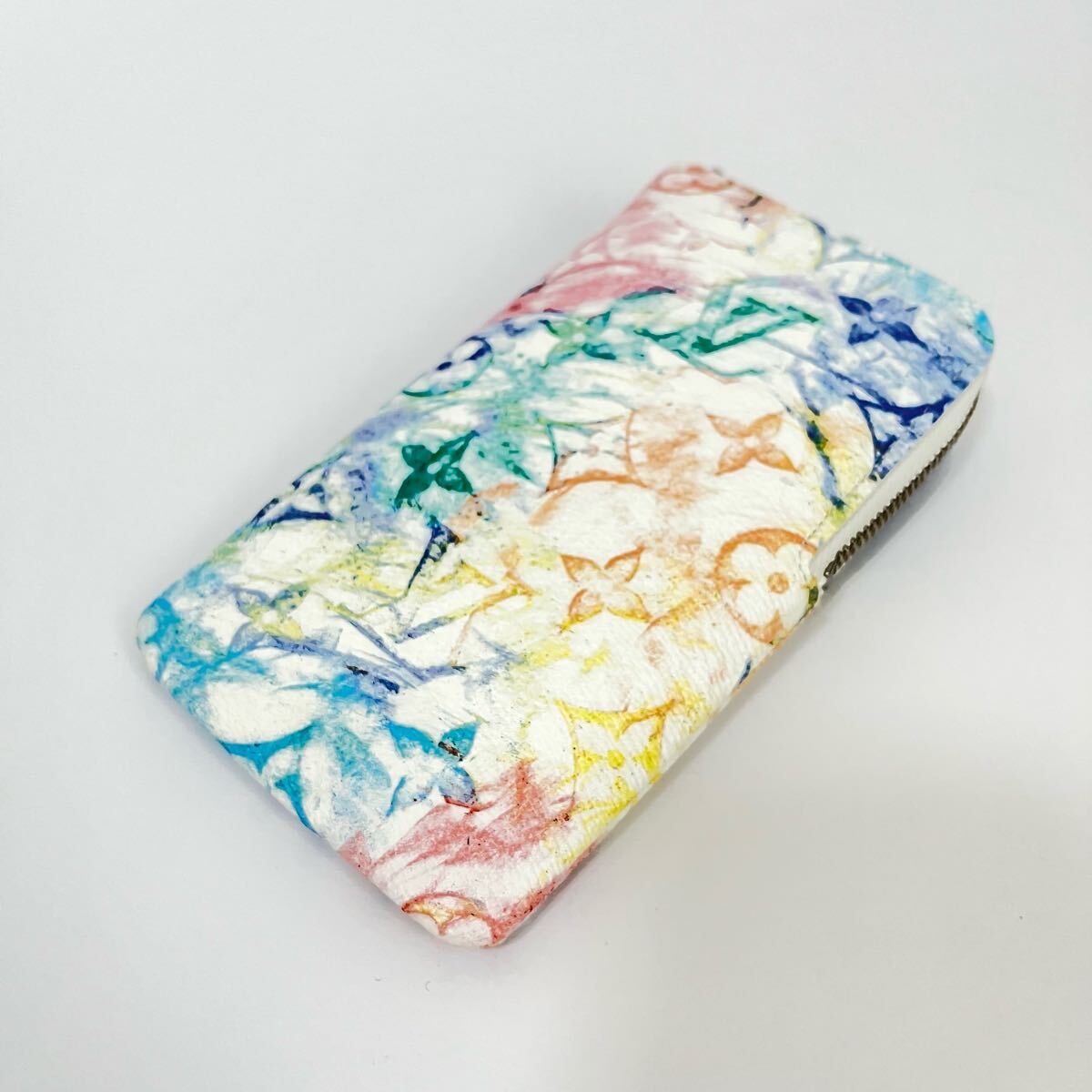 Louis Vuitton Block LV Monogram Pastel multi-pouch, view 3 of 10