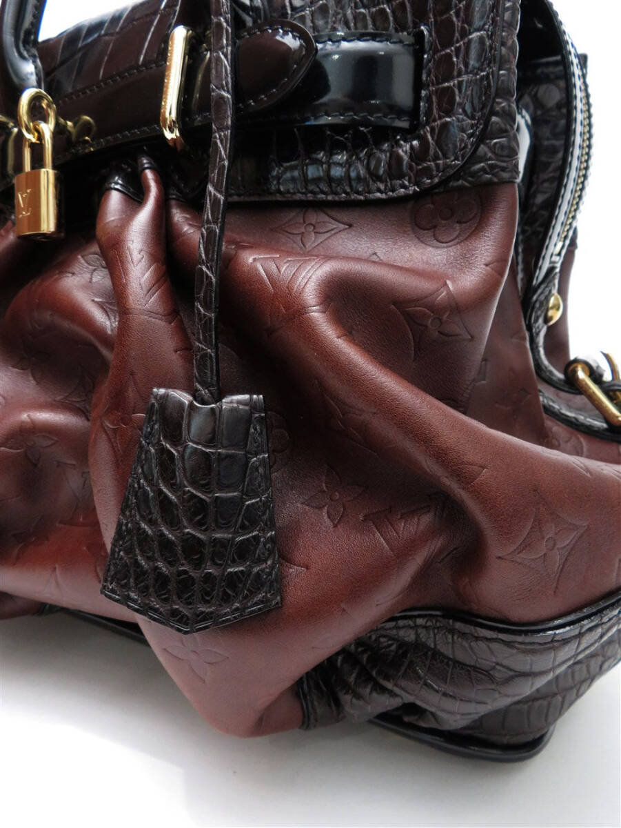 Louis Vuitton Les Extraordinaires City Steamer in moka and alligator, view 7 of 10