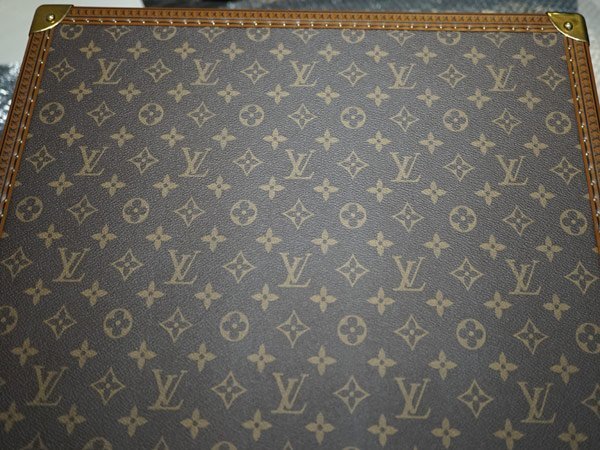 Louis Vuitton Monogram jewelry case trunk, view 6 of 10