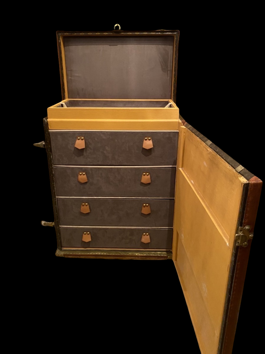 Louis Vuitton circa 1930 Monogram dresser trunk, view 2 of 10