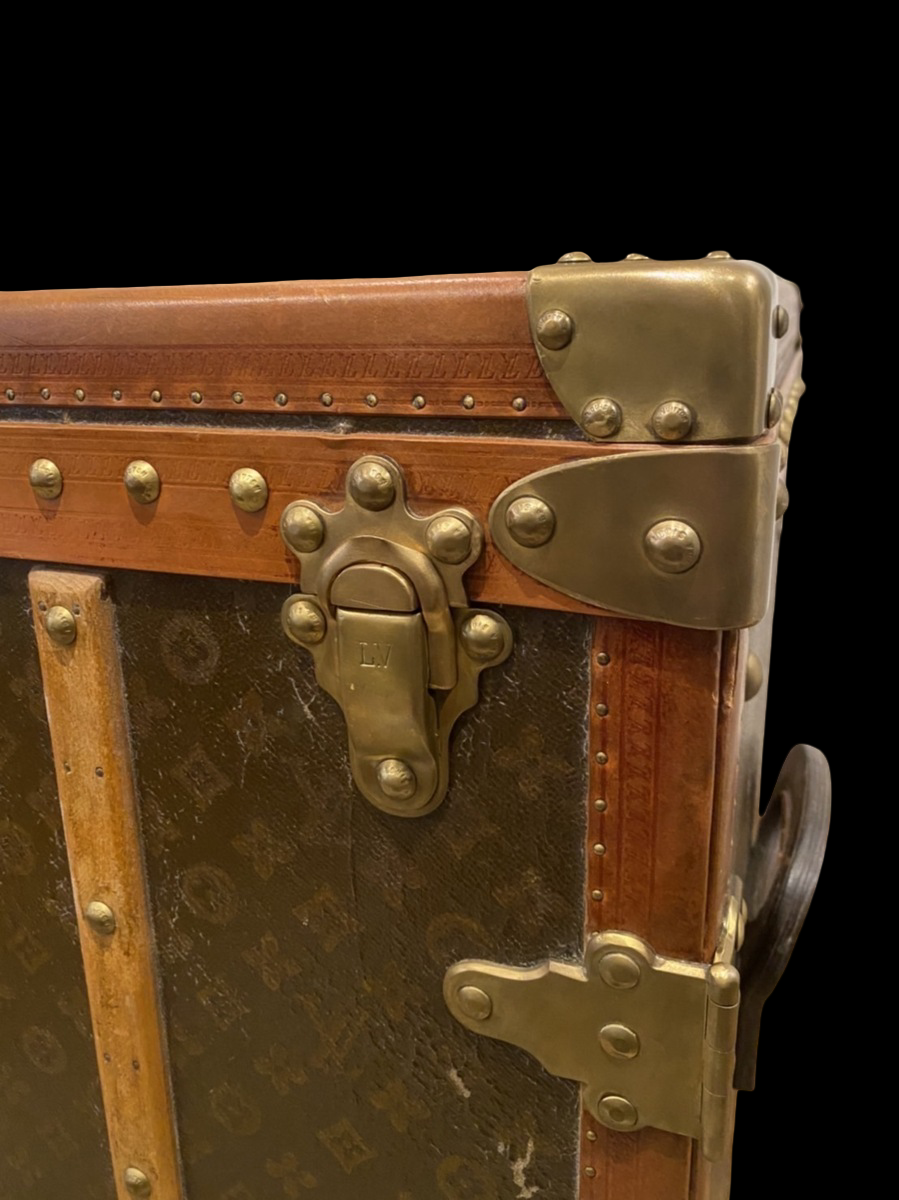 Louis Vuitton circa 1930 Monogram dresser trunk, view 7 of 10