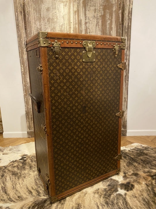 Louis Vuitton Monogram Wardrobe Trunk, 1930s France, Multi-Drawer Fitted Clothing Case, 115 cm