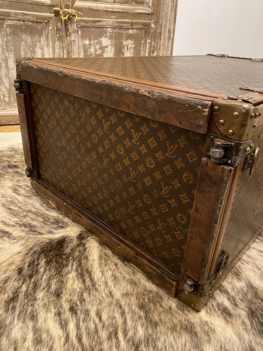 Louis Vuitton 1930s multi-drawer wardrobe trunk, view 7 of 9