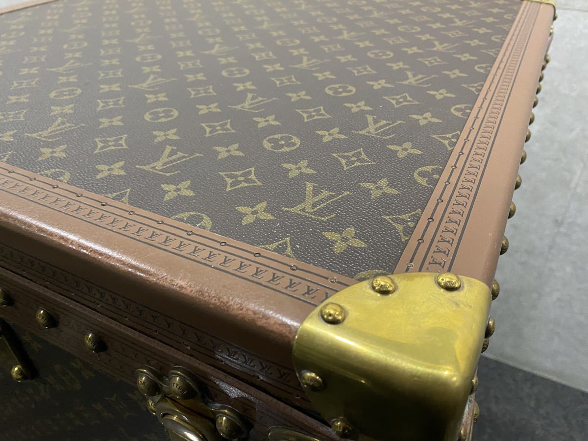 Louis Vuitton Secretaire Linge M11010 wardrobe trunk, view 9 of 10