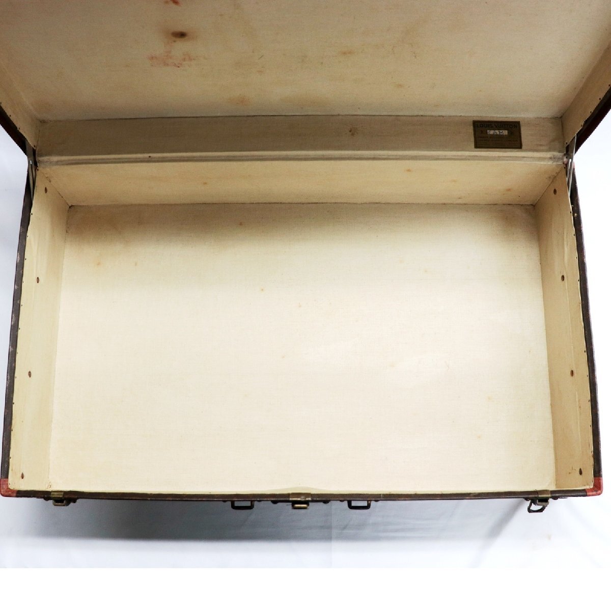 Louis Vuitton vintage Monogram 75 cm trunk, view 7 of 10