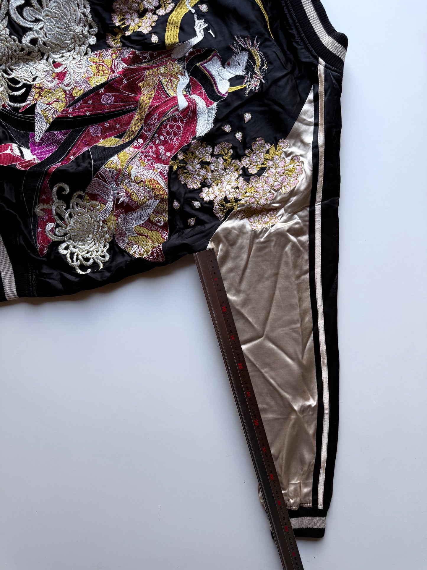Oboro Oiran Sukajan Jacket Japanese Geisha Embroidered Cherry Blossom Chrysanthemum Moon Satin Bomber Size L