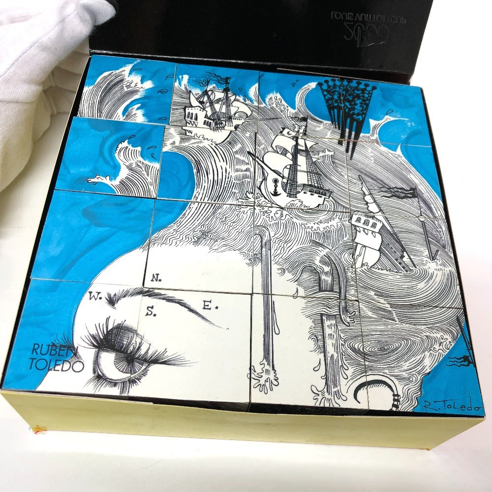 LOUIS VUITTON LV Cup Viñeta 30 Spain Cube Puzzle — Novelty Art Box MO-240303-30 Multi-Color Collector Piece