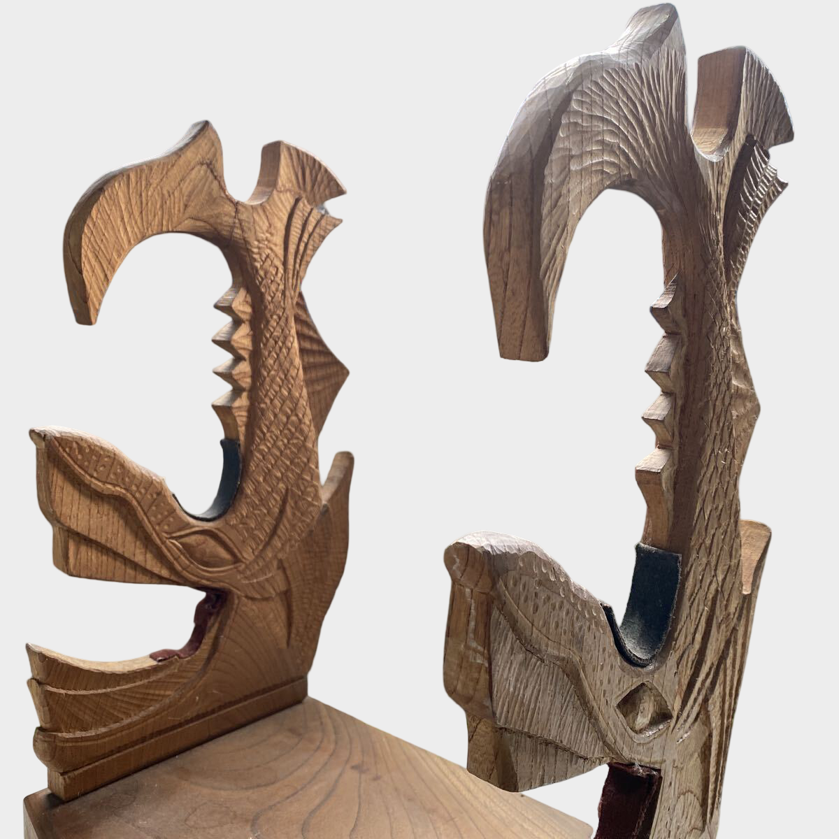 Hand-Carved Wooden Katana Stand with Shachihoko Motifs — Japanese Sword Display Rack, Natural Wood, Showa–Heisei Period