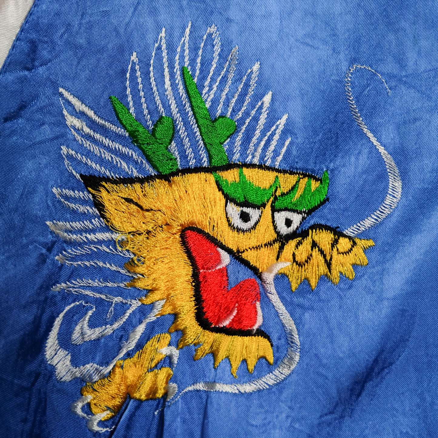 Vintage Japan Sukajan Dragon Mount Fuji Blue White Embroidered Souvenir Jacket Size L Padded Satin Bomber