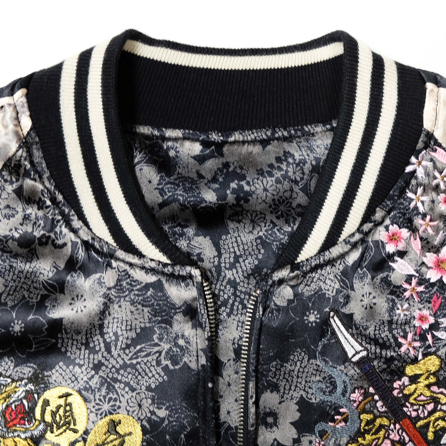 DOPE MAXIMALIST Miyabi Musubi Sukajan Jacket Zenbu Samurai Musha Warrior & Sakura Cherry Blossoms Tattoo Embroidery | Souvenir Jacket Japan