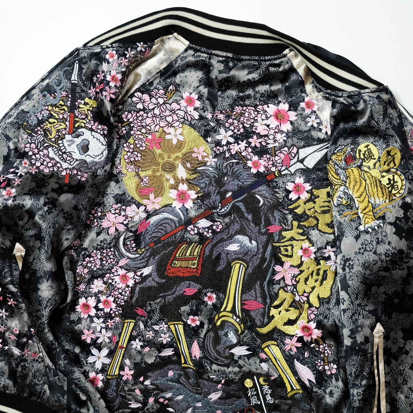 DOPE MAXIMALIST Miyabi Musubi Sukajan Jacket Zenbu Samurai Musha Warrior & Sakura Cherry Blossoms Tattoo Embroidery | Souvenir Jacket Japan