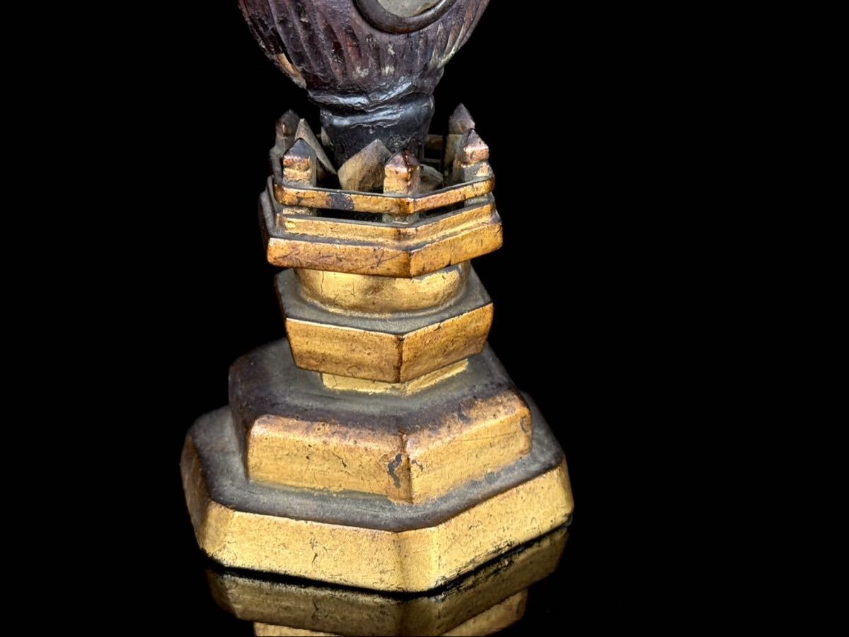 Edo-Period Wooden Goritō Reliquary — Lotus-Form Buddhist Devotional Object