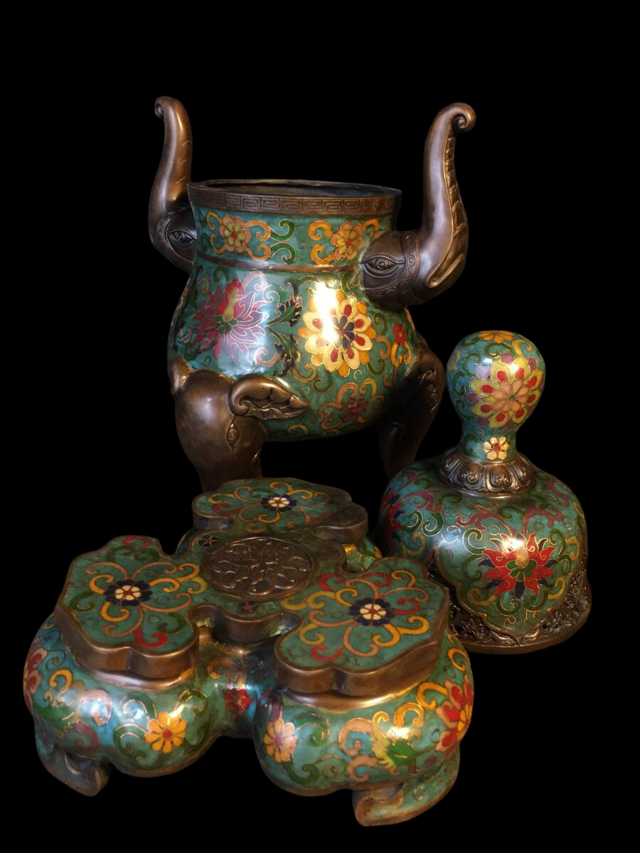 Monumental Chinese Cloisonné Enamel Ritual Censer — Elephant-Head Handles, Tripod Form, Floral Scrollwork, 49 cm (Chinese Style, Offered from Japan)