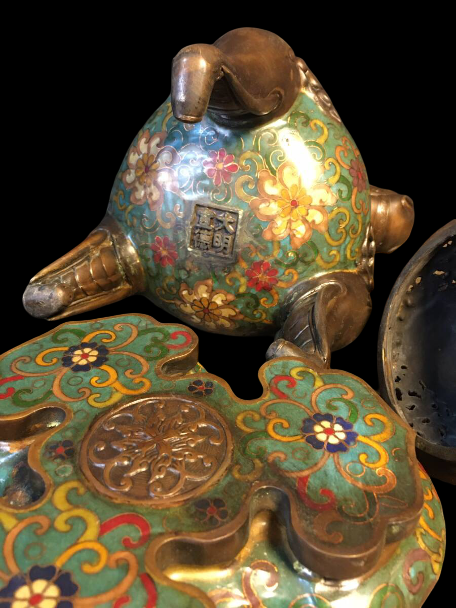 Monumental Chinese Cloisonné Enamel Ritual Censer — Elephant-Head Handles, Tripod Form, Floral Scrollwork, 49 cm (Chinese Style, Offered from Japan)