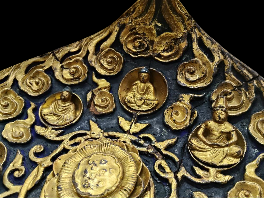 Edo-Meiji Period Amida Nyorai with Kannon Bosatsu and Seishi Bosatsu Triad (Zenko-ji style) Zushi Portable Shrine