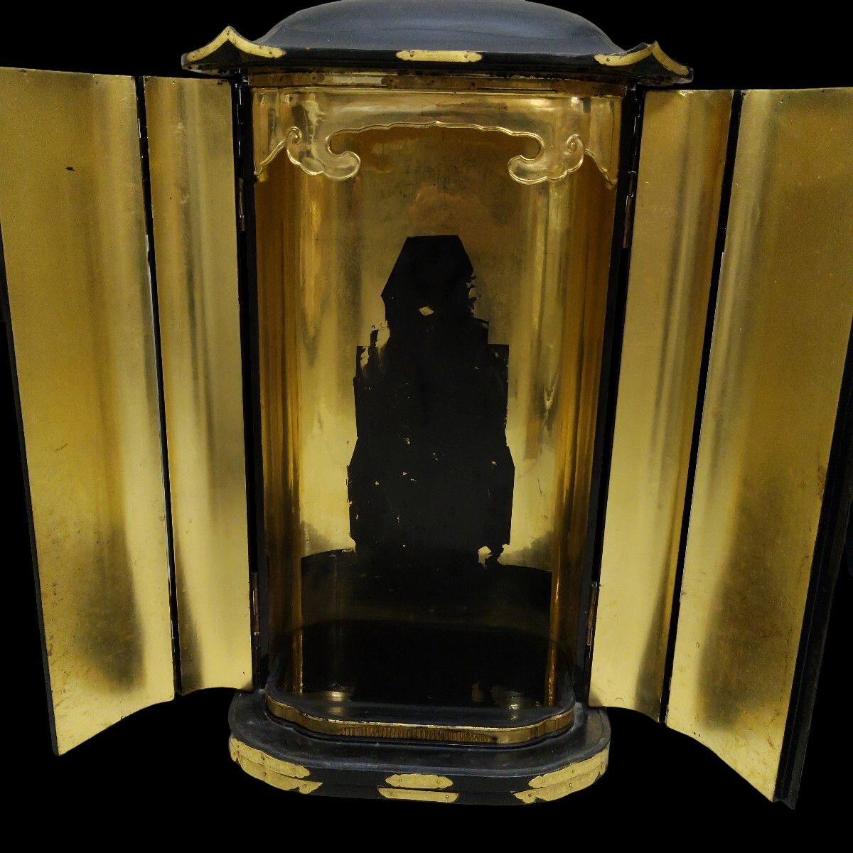 Edo-Meiji Period Amida Nyorai with Kannon Bosatsu and Seishi Bosatsu Triad (Zenko-ji style) Zushi Portable Shrine