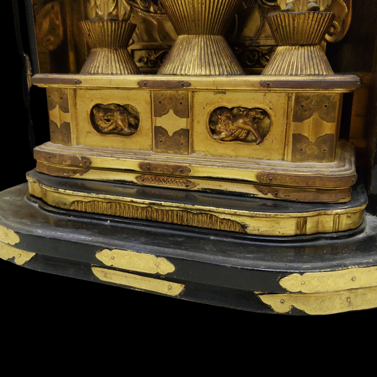 Edo-Meiji Period Amida Nyorai with Kannon Bosatsu and Seishi Bosatsu Triad (Zenko-ji style) Zushi Portable Shrine